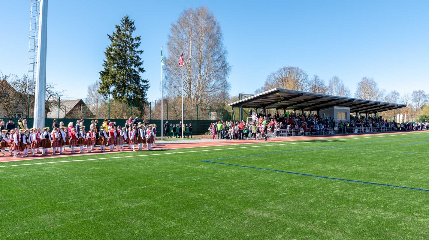 Jaunmārupes pamatskolas stadiona atklāšana, foto: L.Līvzinieks 21.04.2018.