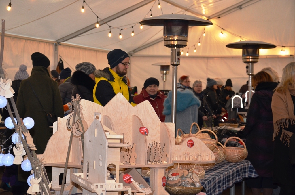 Ziemassvētku tirdziņš un Baltās adventes koncerts, 16.12.2018.