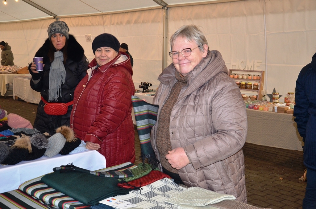 Ziemassvētku tirdziņš un Baltās adventes koncerts, 16.12.2018.