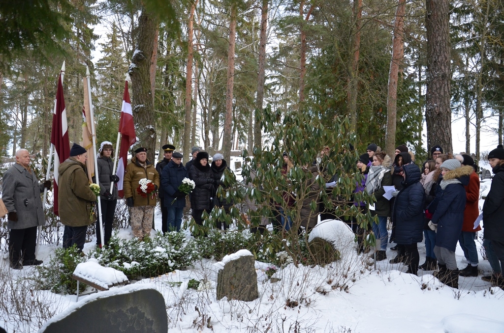 Barikāžu laika upuru piemiņas brīdis Mārupes kapos, 16.01.2019.