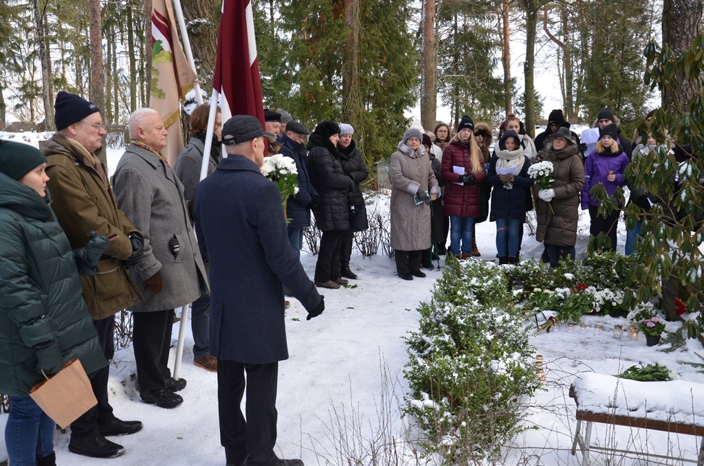 Barikāžu laika upuru piemiņas brīdis Mārupes kapos, 16.01.2019.