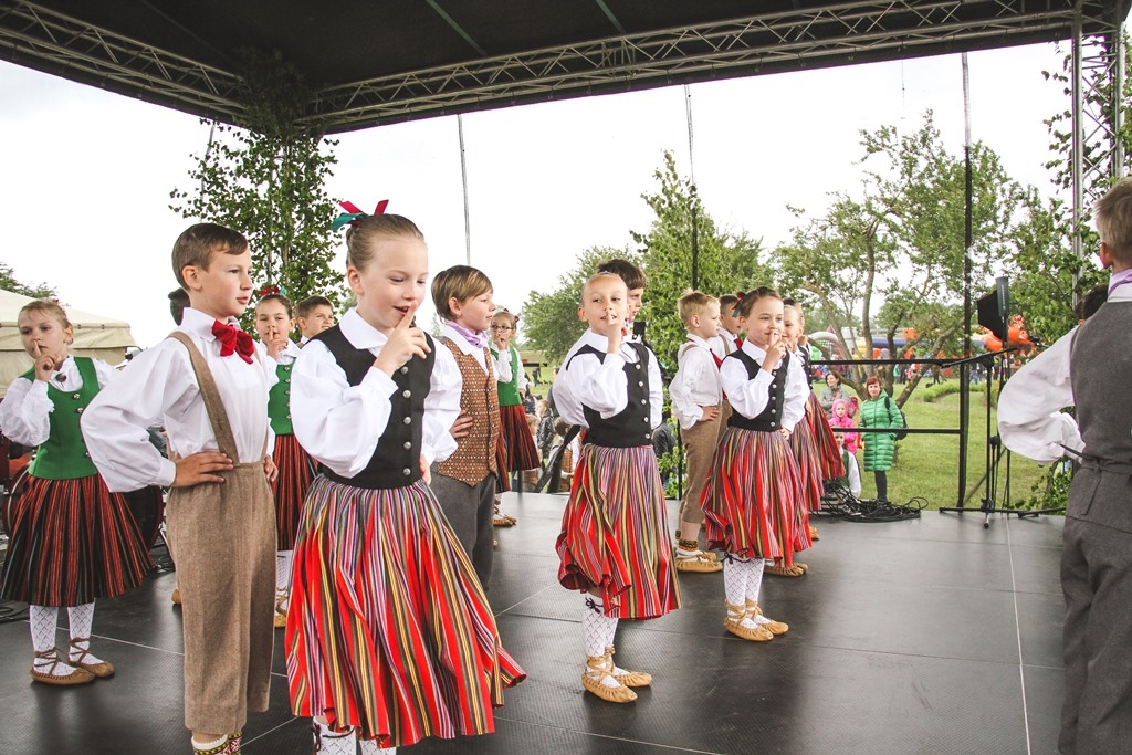 Bērnu un jauniešu svētki "Ar vasaru saujā", 26.05.2019.