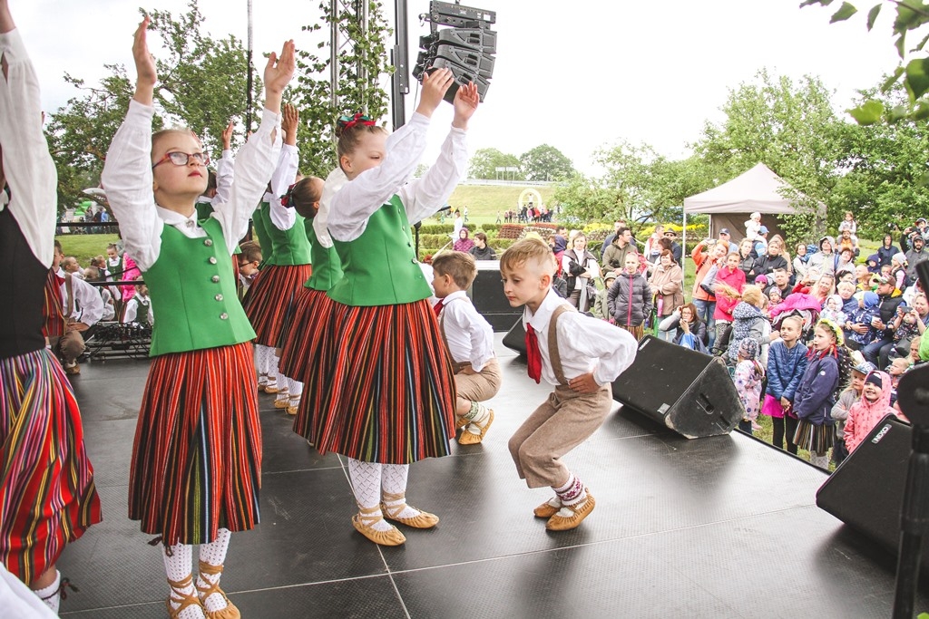 Bērnu un jauniešu svētki "Ar vasaru saujā", 26.05.2019.