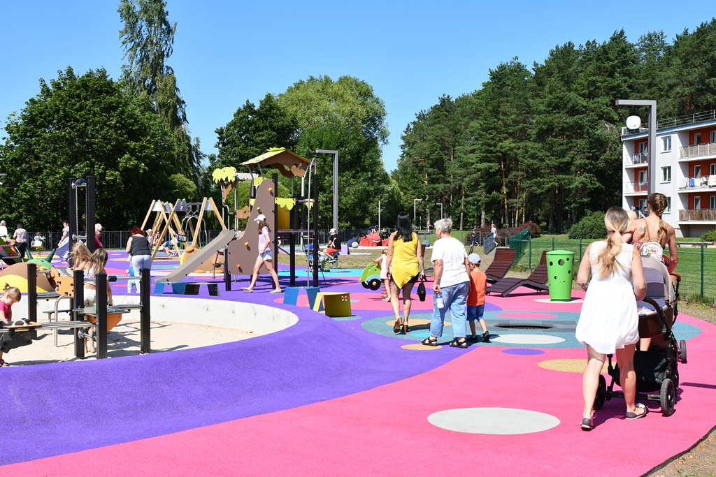 Bērnu rotaļu laukuma "Ūdensrozes" atklāšana Jaunmārupē, 25.07.2019.