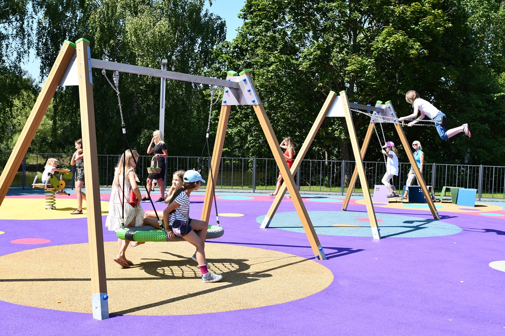 Bērnu rotaļu laukuma "Ūdensrozes" atklāšana Jaunmārupē, 25.07.2019.