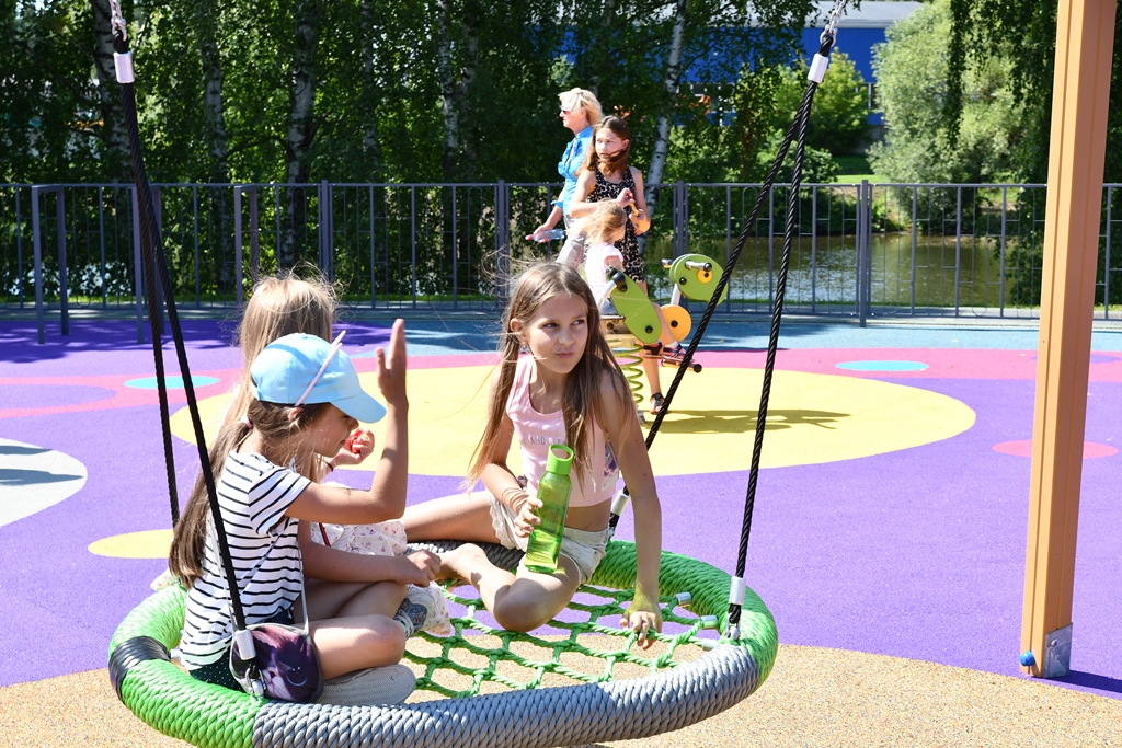 Bērnu rotaļu laukuma "Ūdensrozes" atklāšana Jaunmārupē, 25.07.2019.