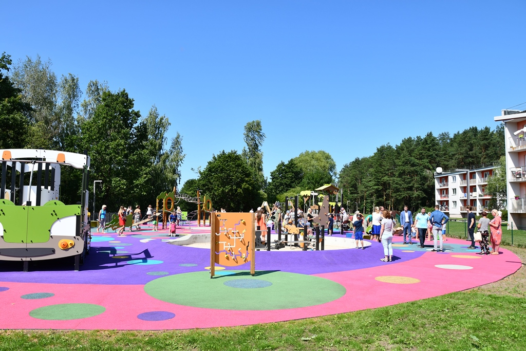 Bērnu rotaļu laukuma "Ūdensrozes" atklāšana Jaunmārupē, 25.07.2019.