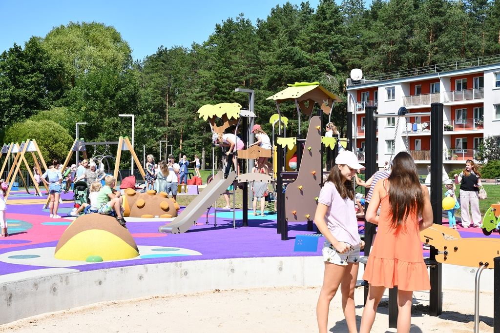 Bērnu rotaļu laukuma "Ūdensrozes" atklāšana Jaunmārupē, 25.07.2019.