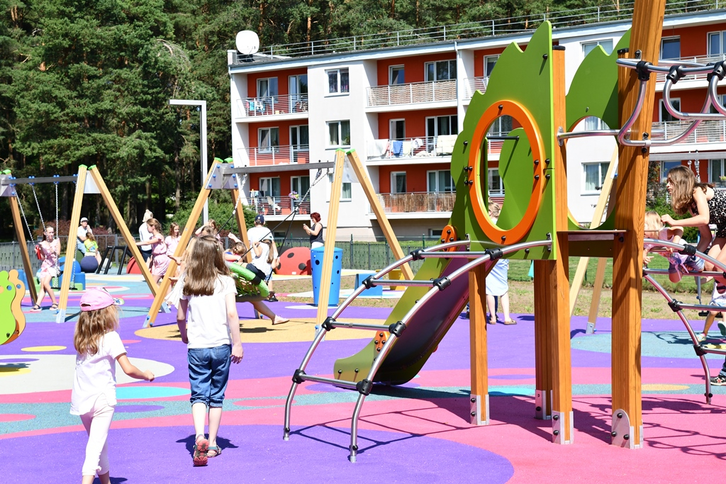 Bērnu rotaļu laukuma "Ūdensrozes" atklāšana Jaunmārupē, 25.07.2019.