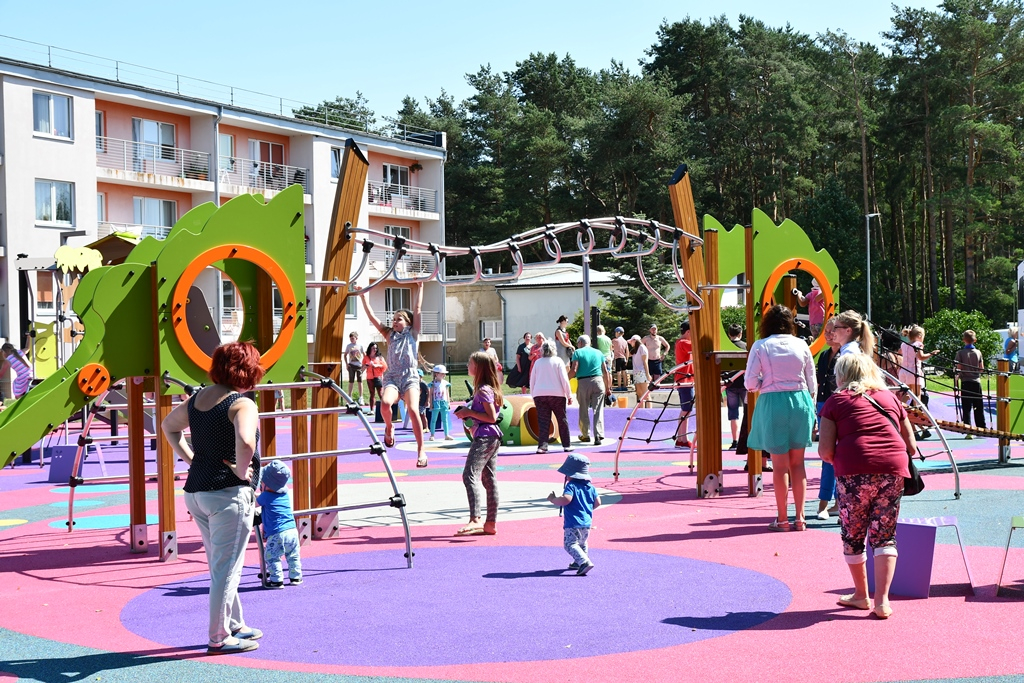 Bērnu rotaļu laukuma "Ūdensrozes" atklāšana Jaunmārupē, 25.07.2019.