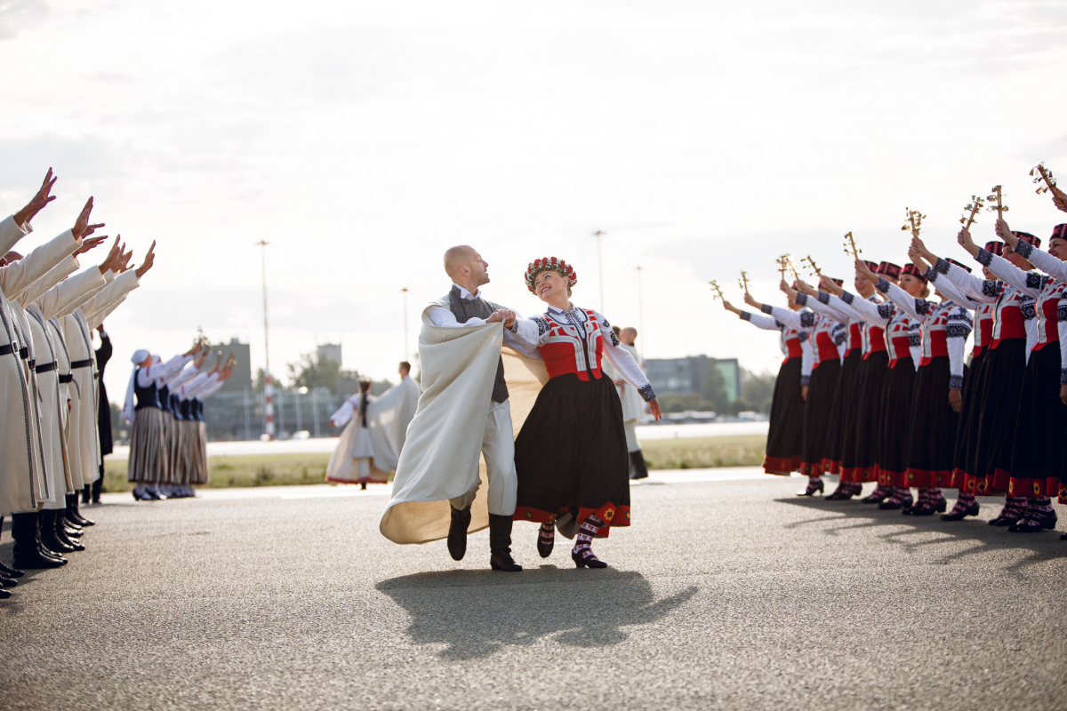 Baltijas ceļam 30, Gatves deja uz lidostas skrejceļa, 23.08.2019