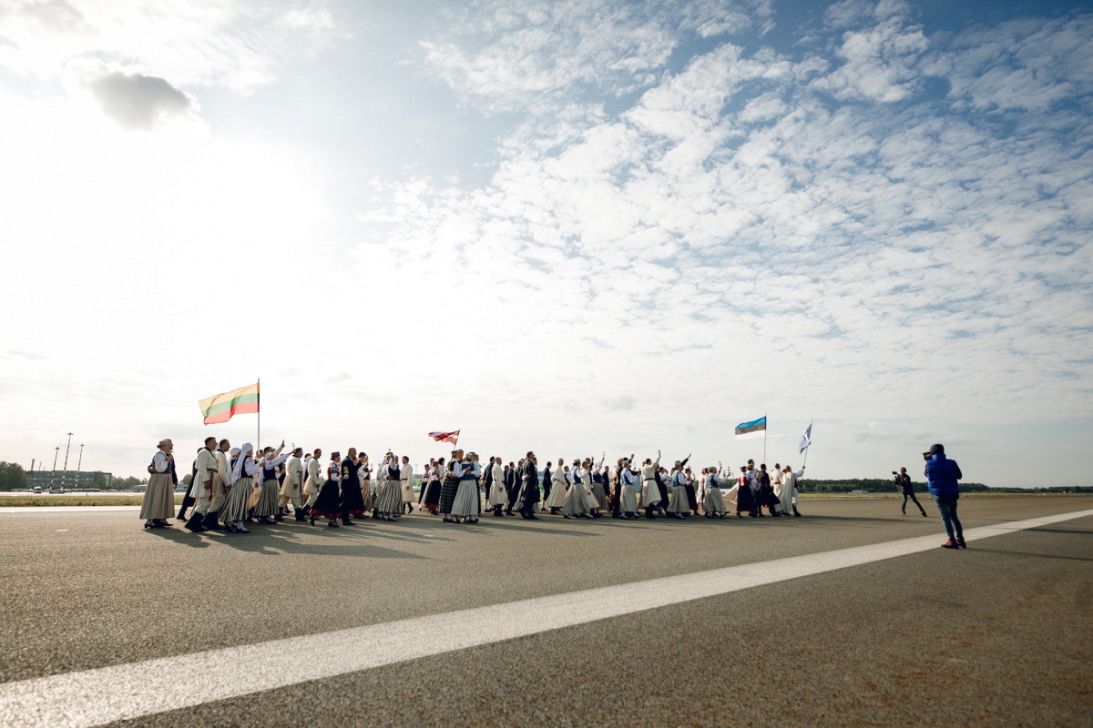 Baltijas ceļam 30, Gatves deja uz lidostas skrejceļa, 23.08.2019