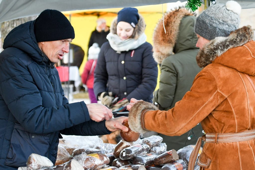 Mārupes novada Ziemassvētku tirdziņš un Svētku egles iedegšana, 01.12.2019.