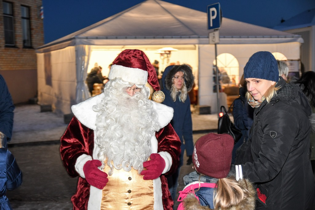 Mārupes novada Ziemassvētku tirdziņš un Svētku egles iedegšana, 01.12.2019.