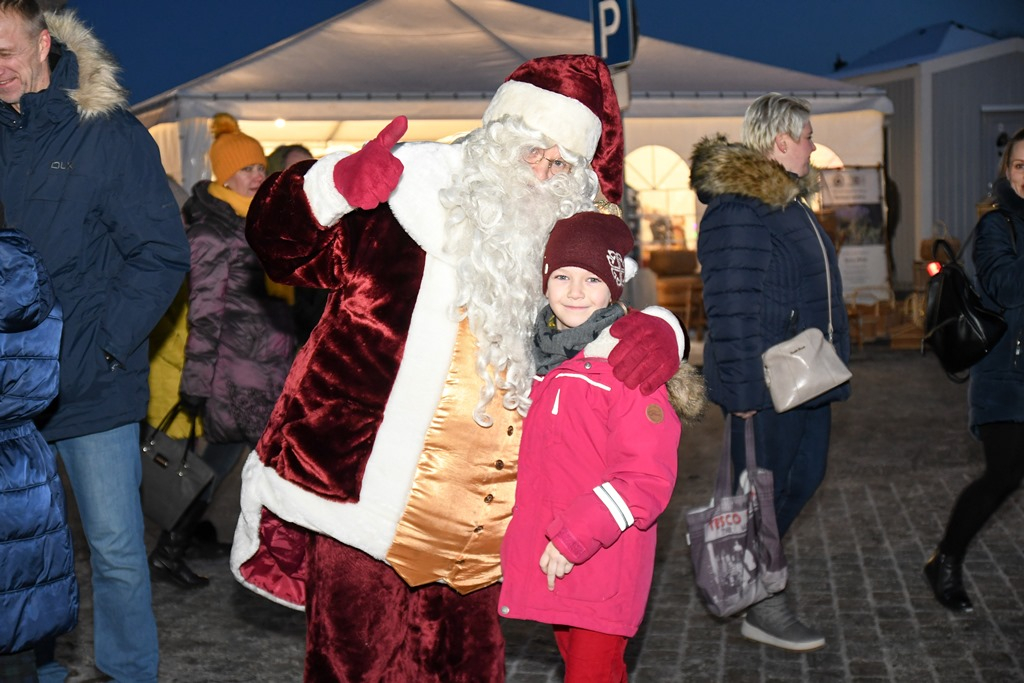 Mārupes novada Ziemassvētku tirdziņš un Svētku egles iedegšana, 01.12.2019.