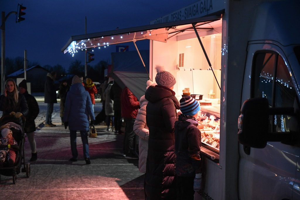 Mārupes novada Ziemassvētku tirdziņš un Svētku egles iedegšana, 01.12.2019.