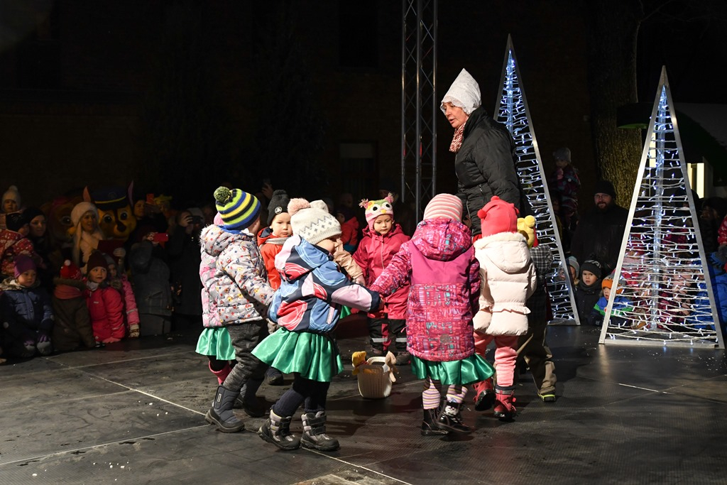 Mārupes novada Ziemassvētku tirdziņš un Svētku egles iedegšana, 01.12.2019.