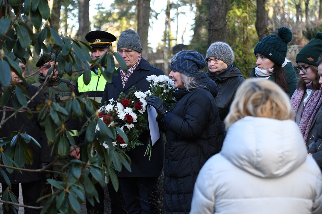 Barikāžu atceres dienai veltīts piemiņas brīdis Mārupes kapos, 16.01.2020.