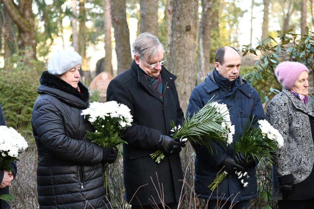 Barikāžu atceres dienai veltīts piemiņas brīdis Mārupes kapos, 16.01.2020.