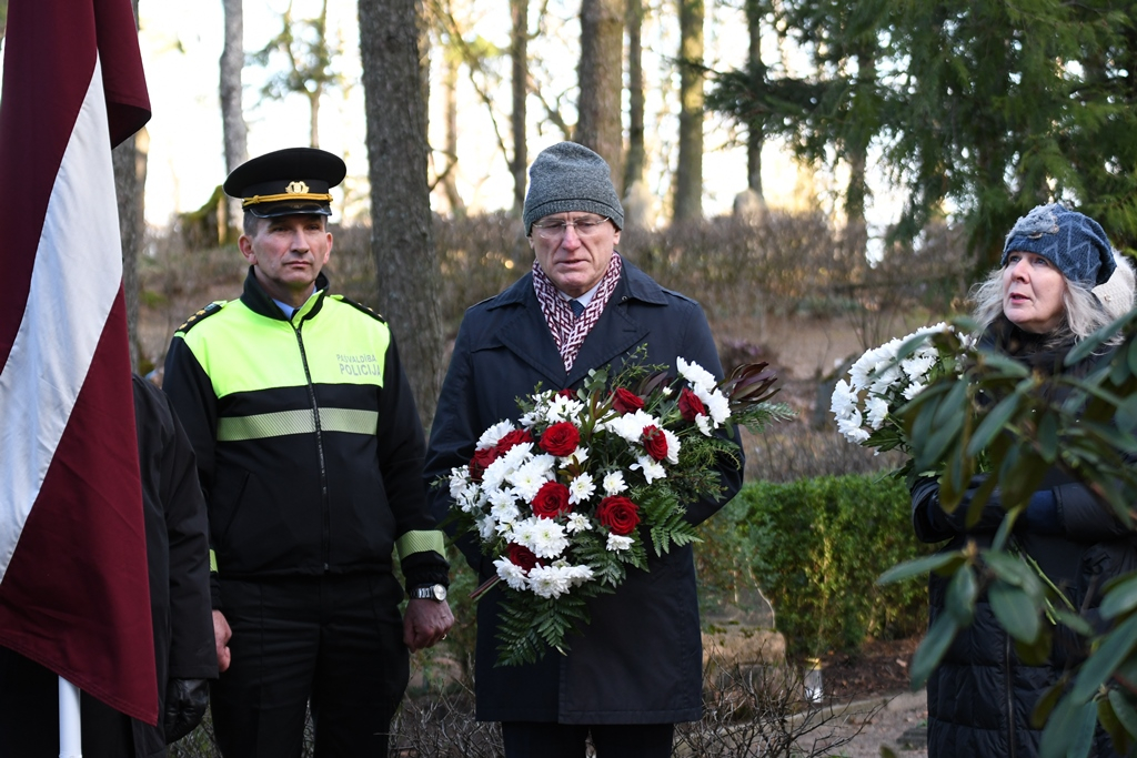 Barikāžu atceres dienai veltīts piemiņas brīdis Mārupes kapos, 16.01.2020.