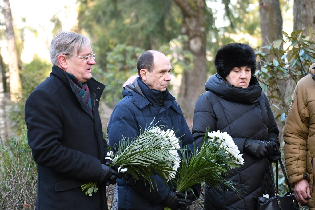 Barikāžu atceres dienai veltīts piemiņas brīdis Mārupes kapos, 16.01.2020.