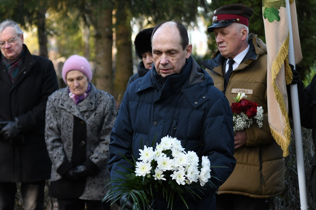 Barikāžu atceres dienai veltīts piemiņas brīdis Mārupes kapos, 16.01.2020.