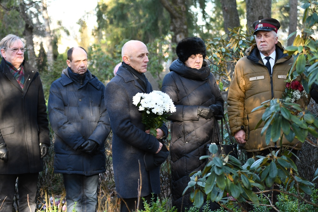 Barikāžu atceres dienai veltīts piemiņas brīdis Mārupes kapos, 16.01.2020.