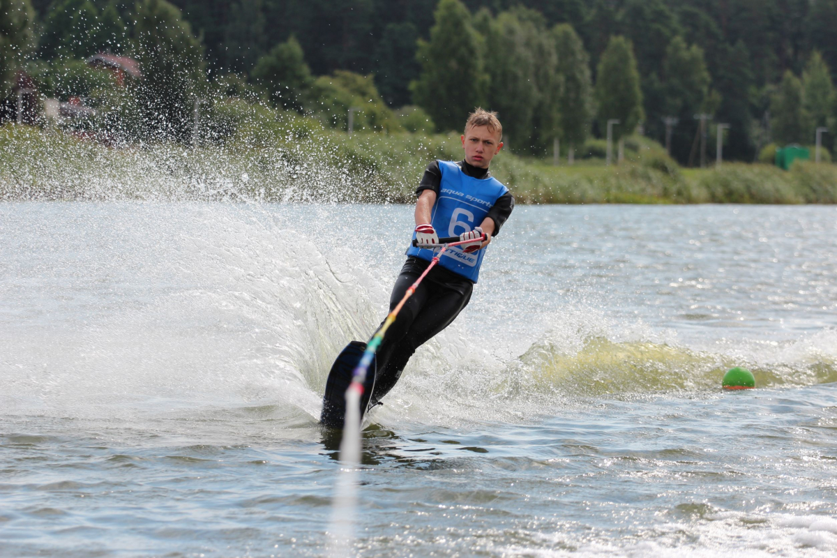 ŪDENSSLĒPOŠANAS SACENSĪBĀS “AQUA SPORTS ŪDENSSLĒPOŠANAS SVĒTKI BĒRNIEM 2021” PIŅĶOS STARTĒJUŠI 34 JAUNIE ŪDENSSLĒPOTĀJI