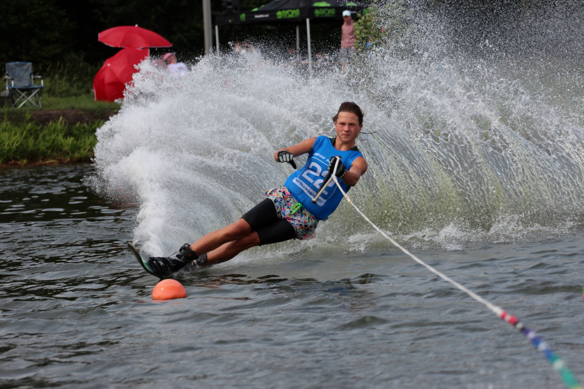 ŪDENSSLĒPOŠANAS SACENSĪBĀS “AQUA SPORTS ŪDENSSLĒPOŠANAS SVĒTKI BĒRNIEM 2021” PIŅĶOS STARTĒJUŠI 34 JAUNIE ŪDENSSLĒPOTĀJI