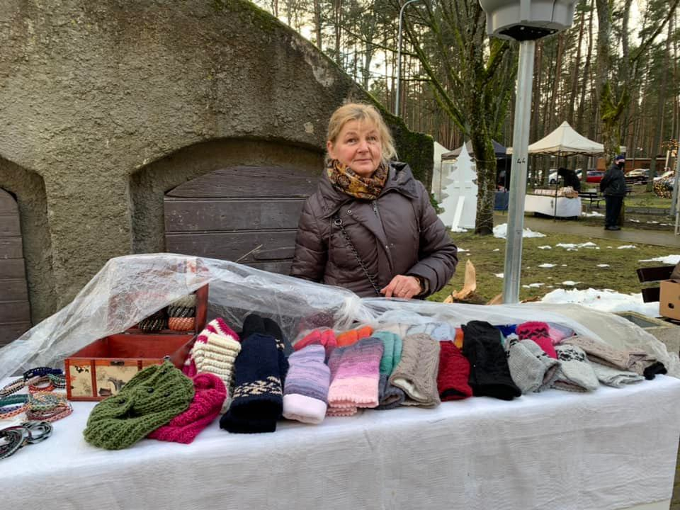 Ziemassvētku dāvanu gadatirgus Spuņciemā 19. decembrī