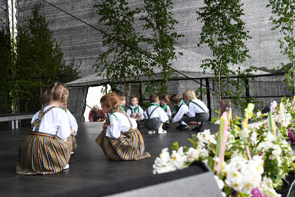 Bērnu un jauniešu svētki "Ar vasaru saujā"