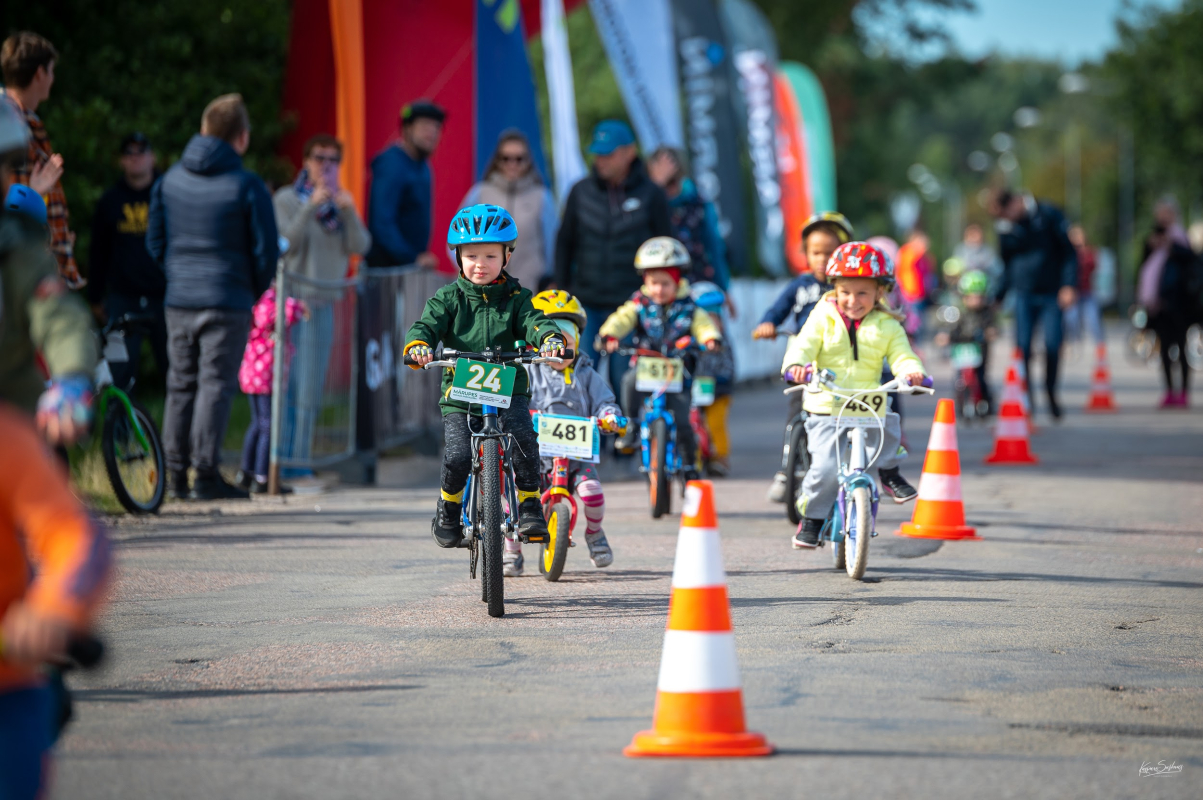 Latvijas atklātais čempionāts šosejas riteņbraukšanā kritērija braucienā un Mārupes velosvētki - 11.09.2022. Foto: Kaspars Suškevičs