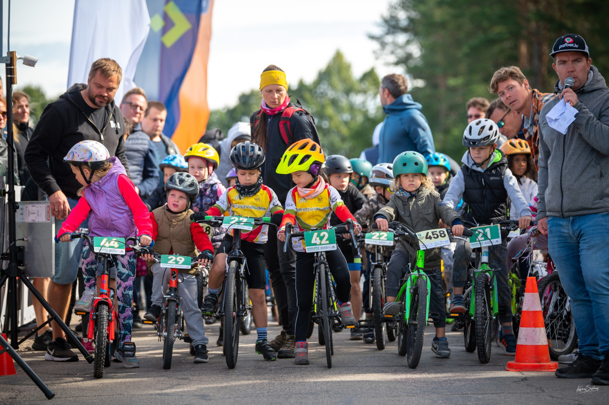 Latvijas atklātais čempionāts šosejas riteņbraukšanā kritērija braucienā un Mārupes velosvētki - 11.09.2022. Foto: Kaspars Suškevičs