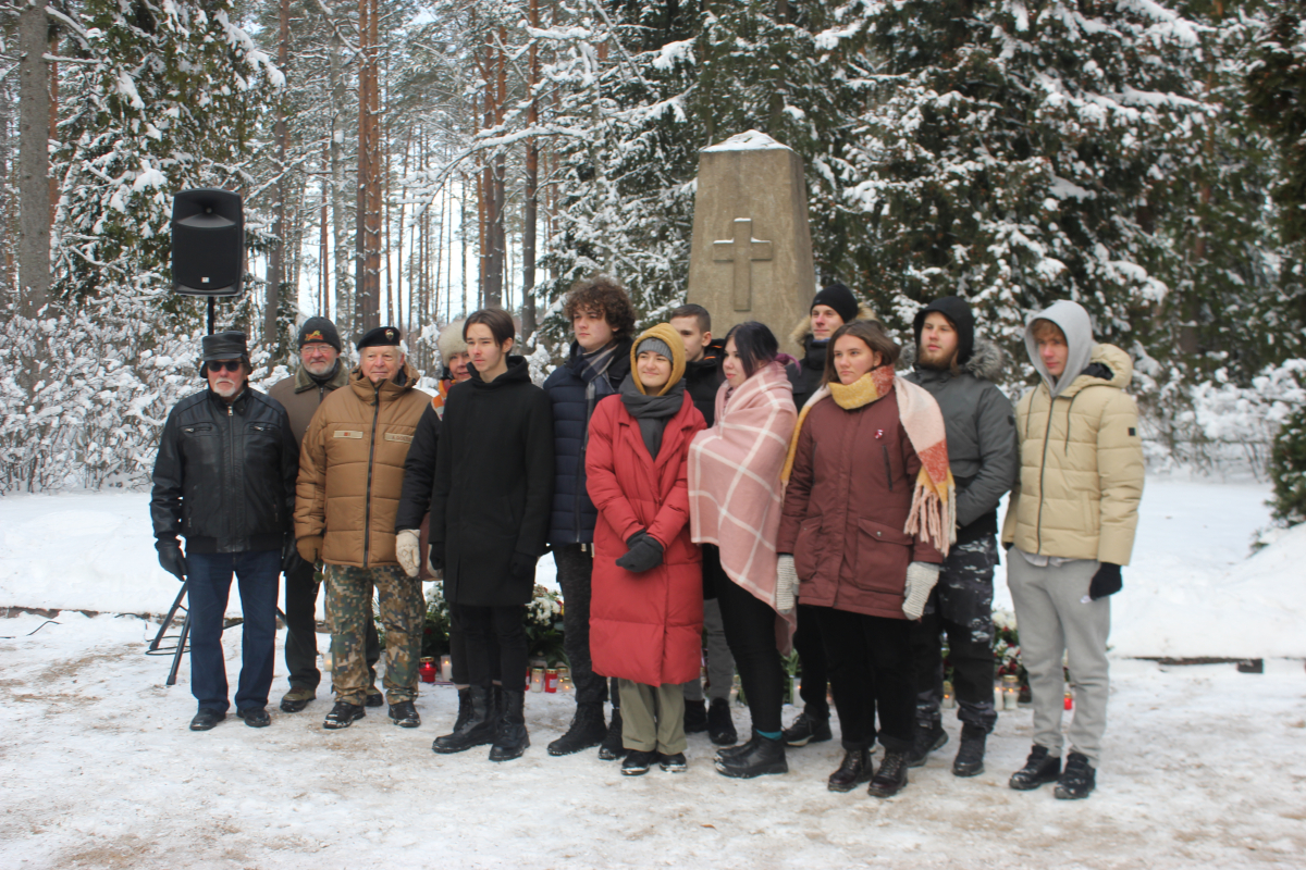 Ziemassvētku kaujās kritušo strēlnieku piemiņas brīdis Antiņu kapsētā, 07.01.2023.