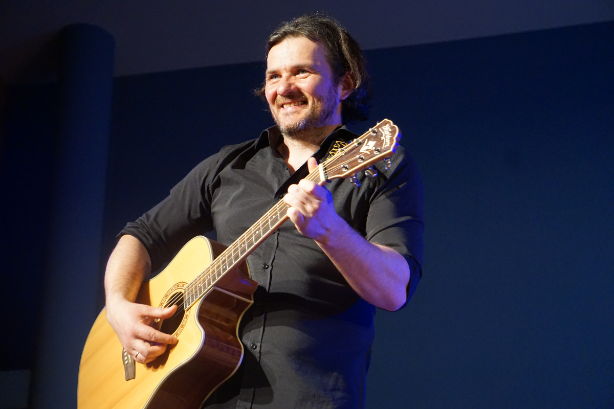 Muzikāli dzejiska pēcpusdiena ar apvienību GraBulis - Gints Grāvelis un Andris Bulis, 28.03.2023.