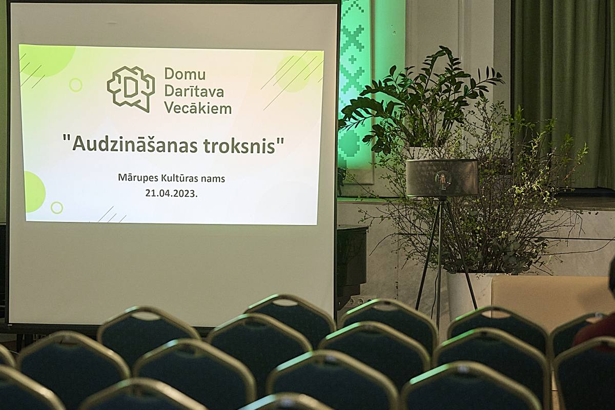 21. aprīlī aizvadīta domu darītava vecākiem "Audzināšanas troksnis"