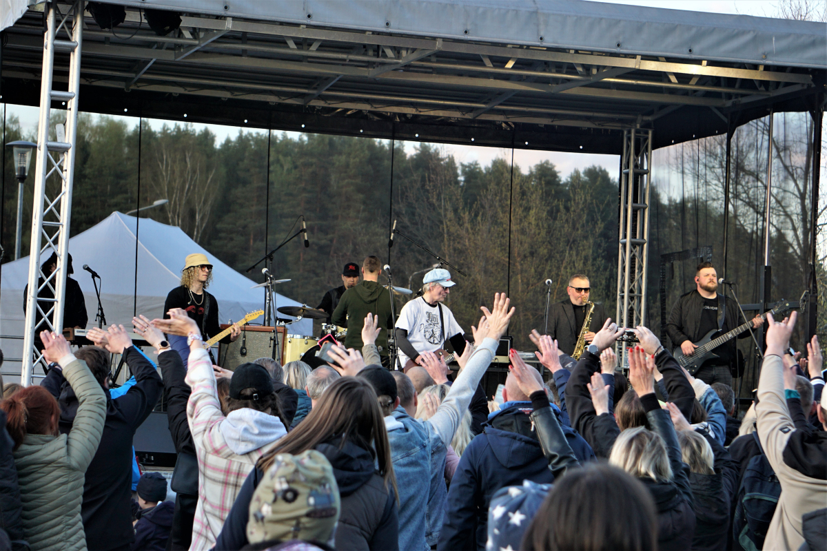 Latvijas Republikas Neatkarības atjaunošanas gadadienai veltīts grupas "Līvi" koncerts Piņķos | 03.05.2023.