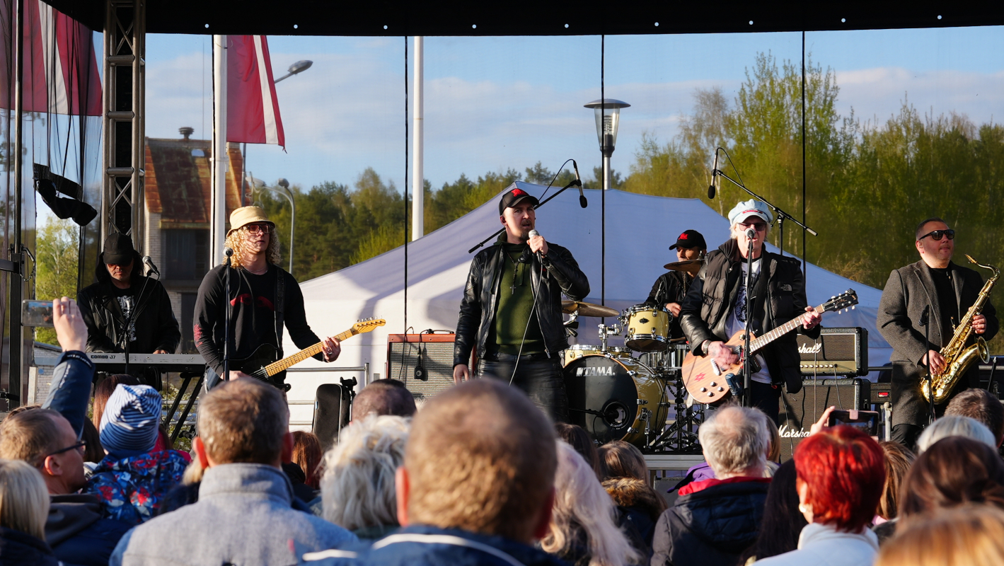 Latvijas Republikas Neatkarības atjaunošanas gadadienai veltīts grupas "Līvi" koncerts Piņķos | 03.05.2023.