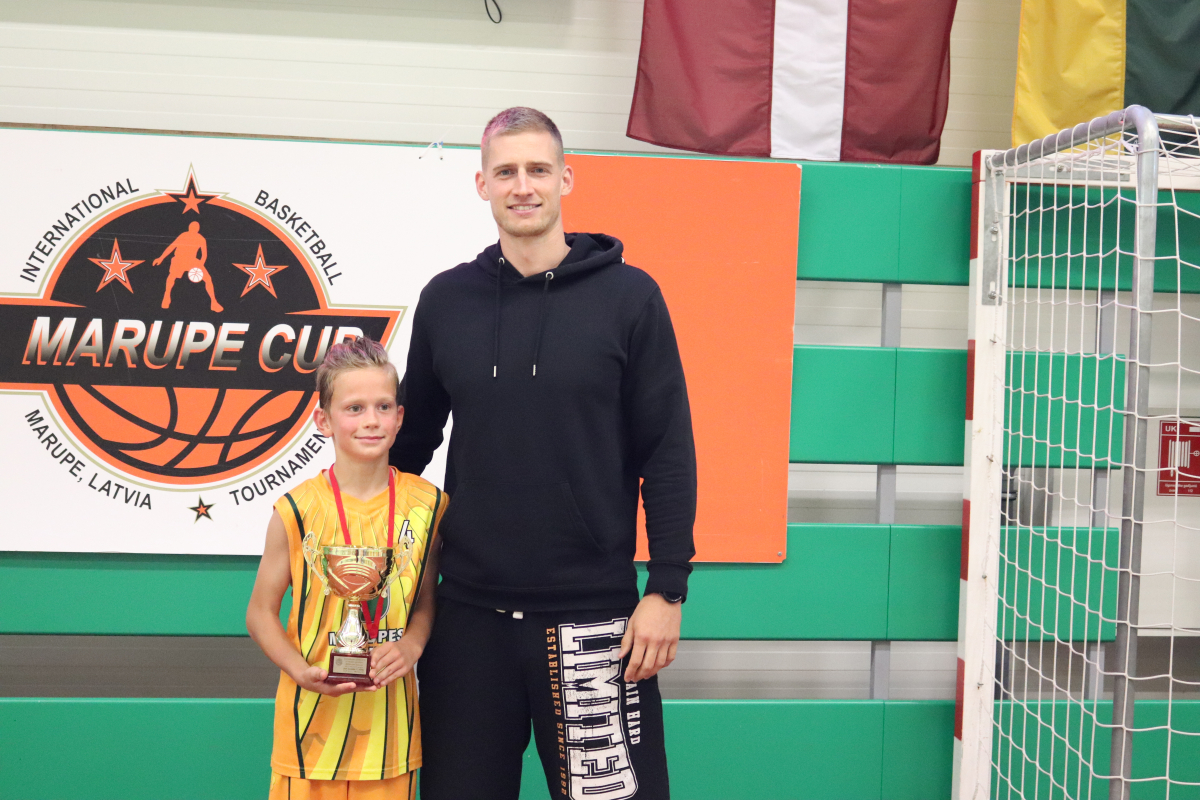 ATTĒLI Rādīt rindu svaru Faila informācija	Darbības    Alternatīvs teksts Mārupes novada atklātais turnīrs basketbolā 3:3 uz abiem groziem "Mārupes Kauss 2023" I 24.09.2023. Short description of the image used by screen readers and displayed when the image is not loaded. This is important for accessibility. IMG_4017.JPG (9.43 MB)	    Alternatīvs teksts Mārupes novada atklātais turnīrs basketbolā 3:3 uz abiem groziem "Mārupes Kauss 2023" I 24.09.2023. Short description of the image used by screen readers and