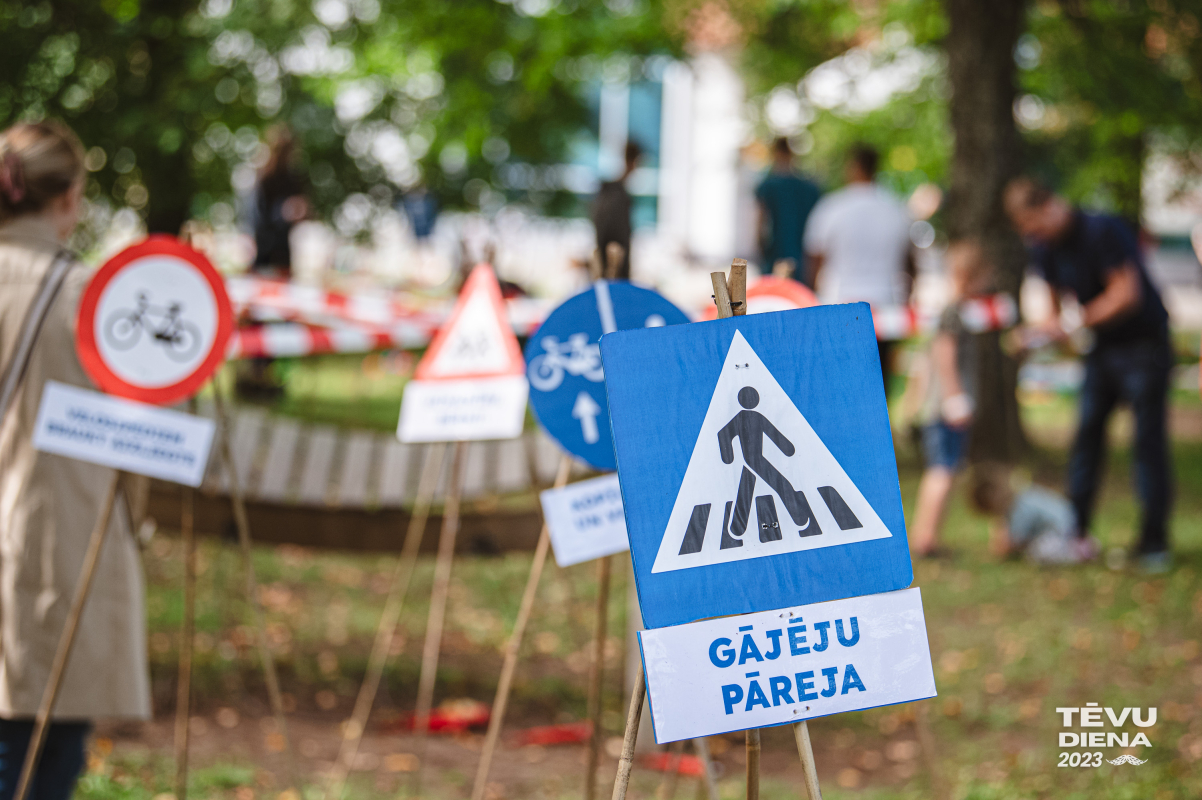 Tēvu dienas pasākums "Drošās rokās" Piņķos 