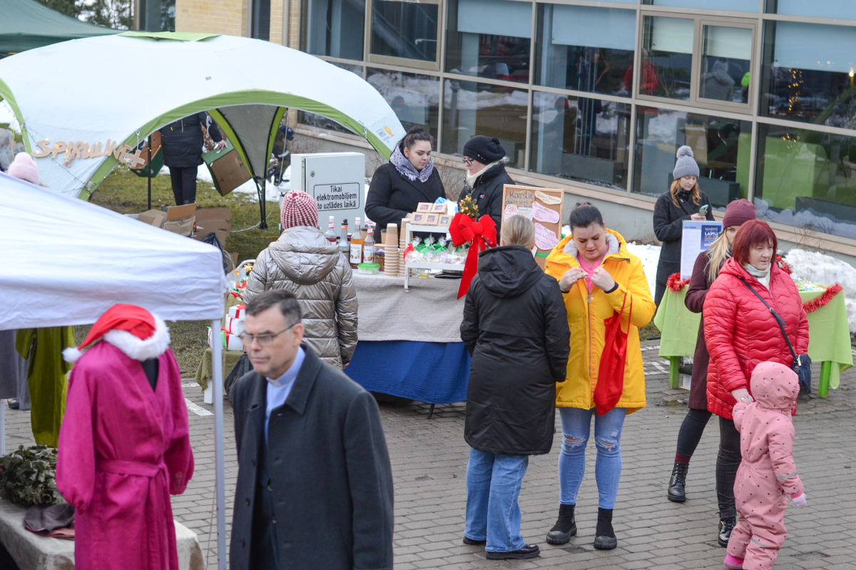 Ziemassvētku tirdziņš Mārupē | 17.12.2023.