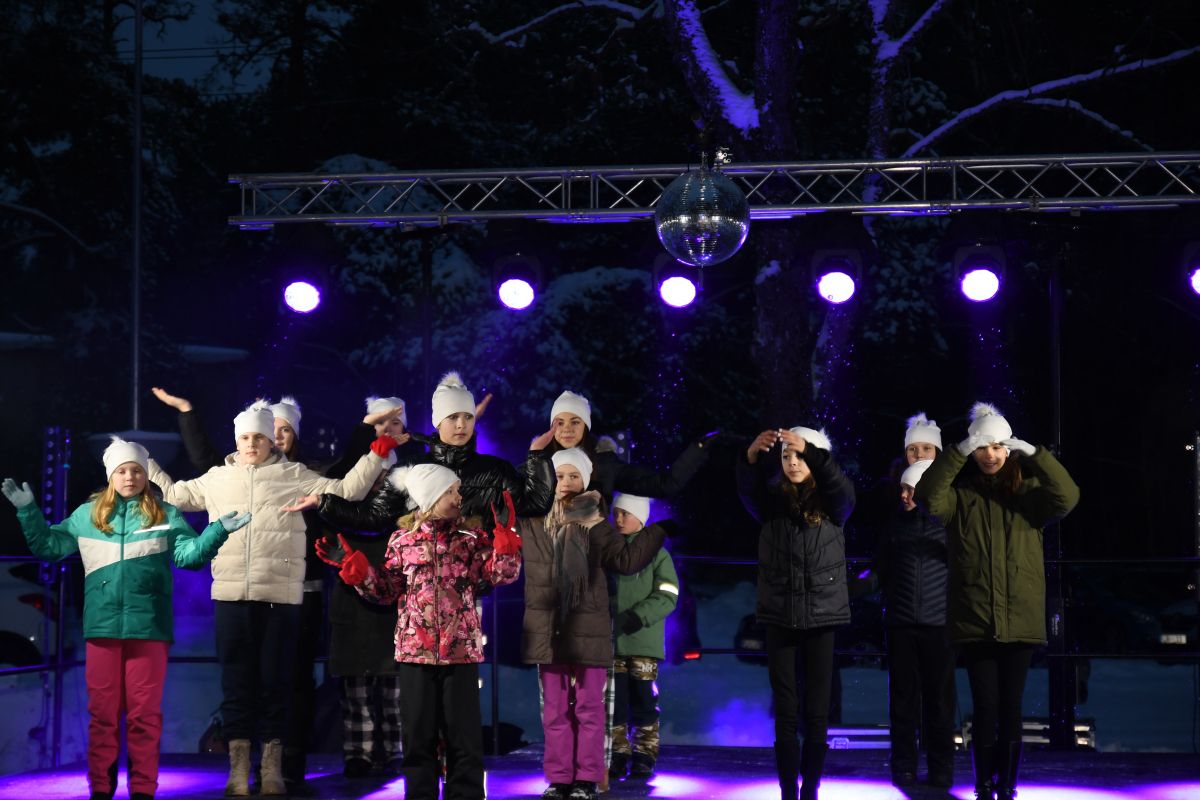 Ziemassvētku egles parka iedegšana Spuņciemā | 10.12.2023.