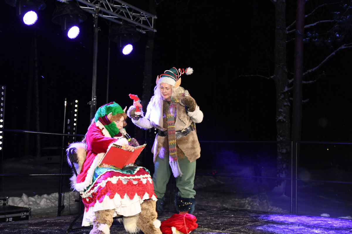 Ziemassvētku egles parka iedegšana Spuņciemā | 10.12.2023.