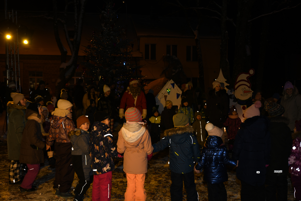 Ziemassvētku egles parka iedegšana Spuņciemā | 10.12.2023.