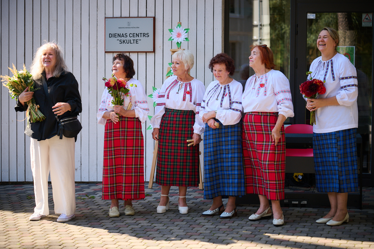 Dienas centra "Skulte" 10 gadu jubilejas pasākuma sveicēji