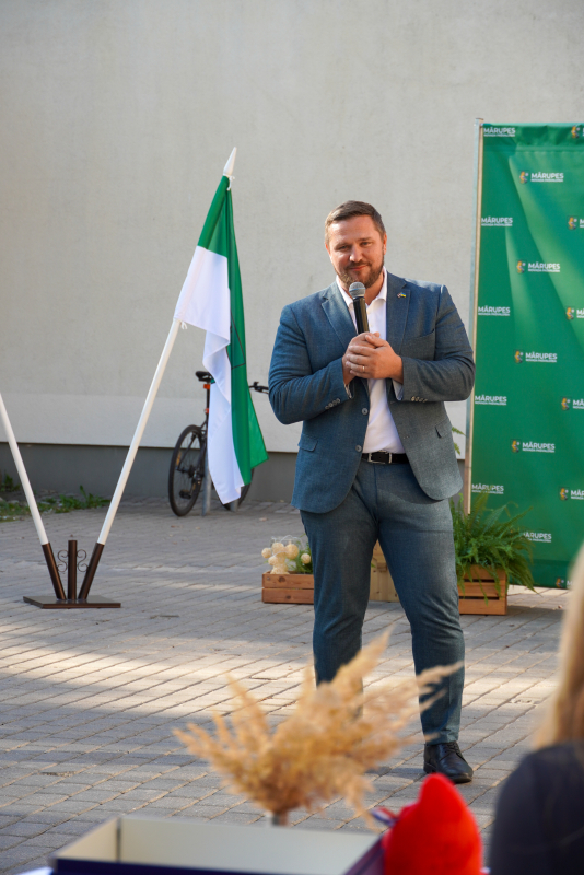 Svinīgā pieņemšana pie domes priekšsēdētāja Andreja Ences, godinot parasportistu Rihardu Snikus un viņa komandu par izcilajiem sasniegumiem Parīzes paralimpiskajās spēlēs 2024.