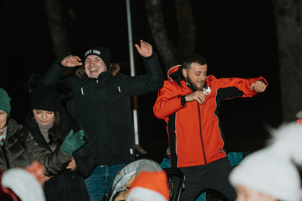 Ziemassvētku egles iedegšana Spuņciemā