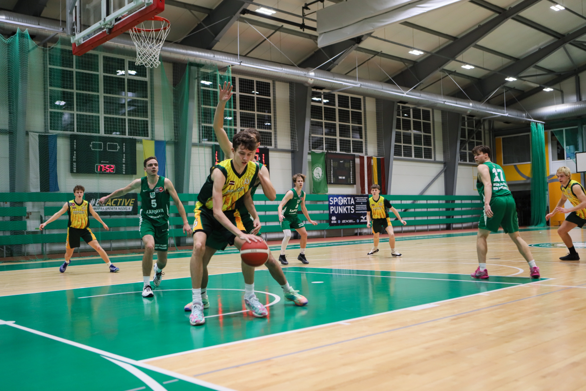 Reģionālās basketbola līgas spēle Mārupes SC : Kandavas BJSS
