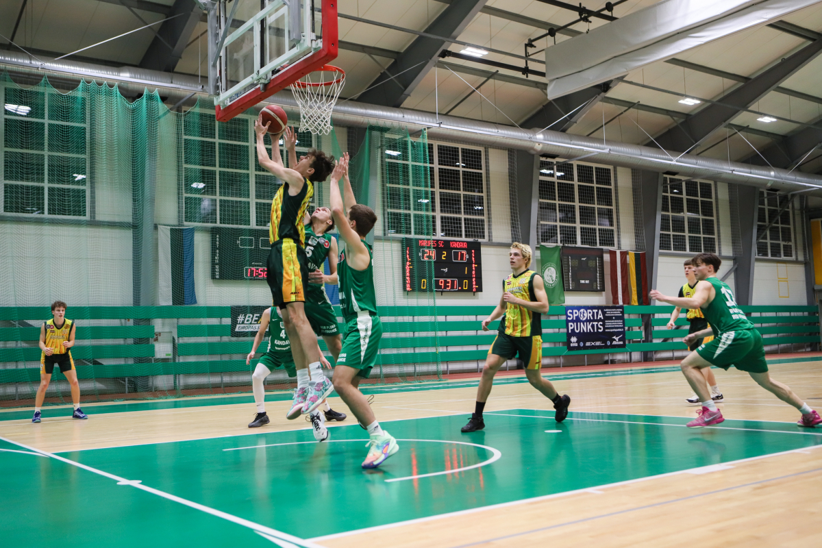 Reģionālās basketbola līgas spēle Mārupes SC : Kandavas BJSS