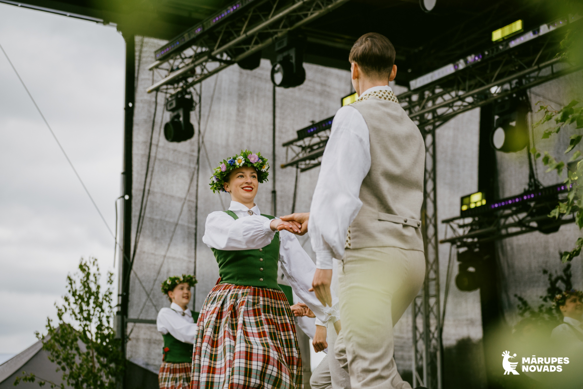 Ielīgošana Piņķos